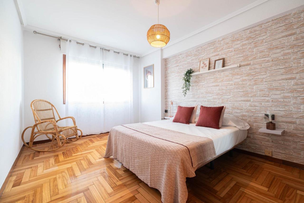 Apartamento Amplia Vivienda Con Garaje Vigo Exterior foto
