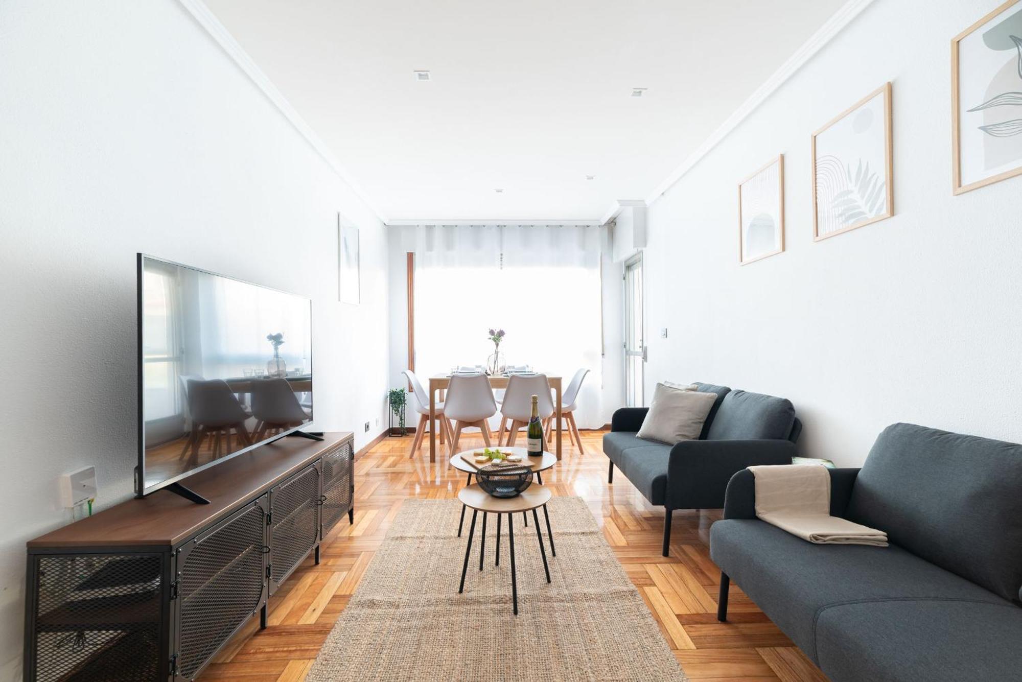 Apartamento Amplia Vivienda Con Garaje Vigo Exterior foto